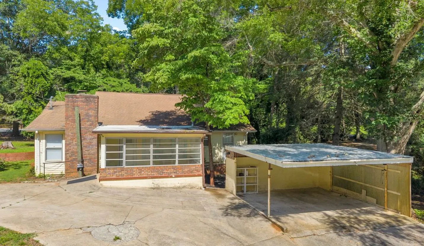 3 bed, 1846 sqft, $2,300 — Photo 3