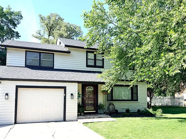 435 W 19th St, Fremont, NE 68025