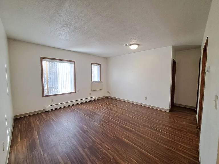 Rolling Hills Apartments — Photo 37