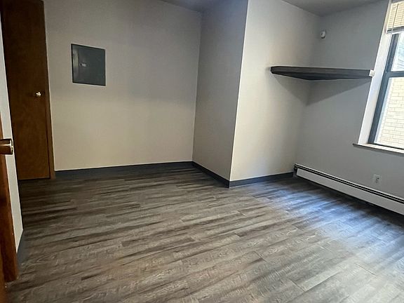 4th image of 20 Forest Ave #202