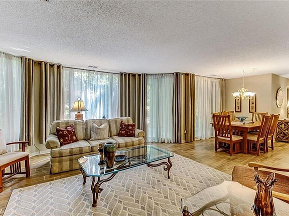3rd image of 2338/2340 Boxwood Ln