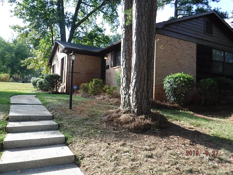 2400 Cartwright Pl — Photo 5
