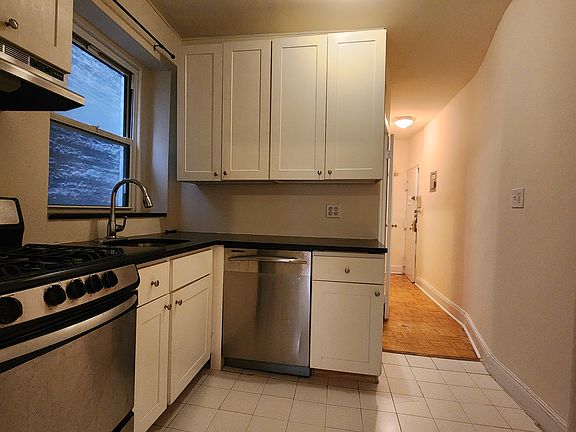 2nd image of 312 E 93rd St APT 1E