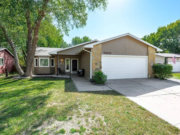 10221 W Dora St, Wichita, KS 67209