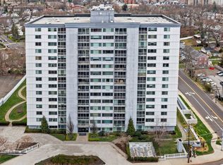 1 Strawberry Hill Ave #1F, Stamford, CT 06905