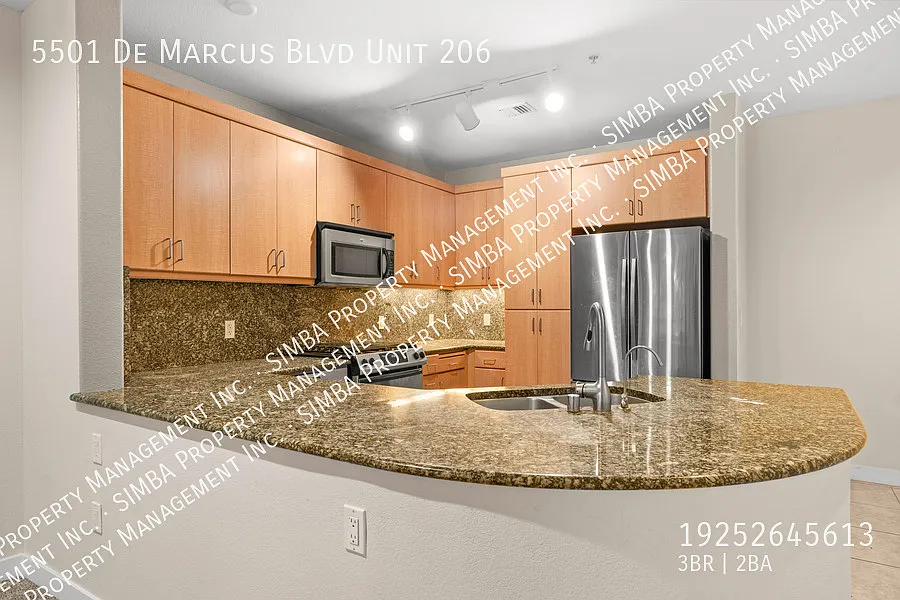 De Marcus — Photo 4