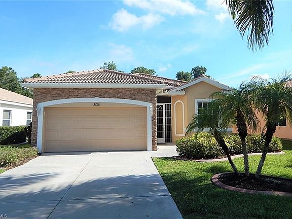5th image of 2728 Blue Cypress Lake Ct