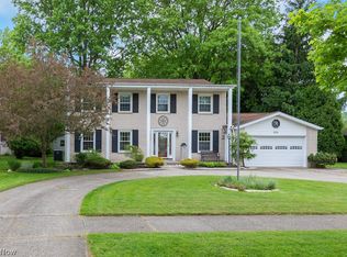 1914 Edenhall Dr, Lyndhurst, OH