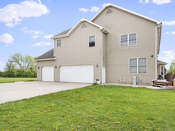 4th image of 1808 Albert Ln