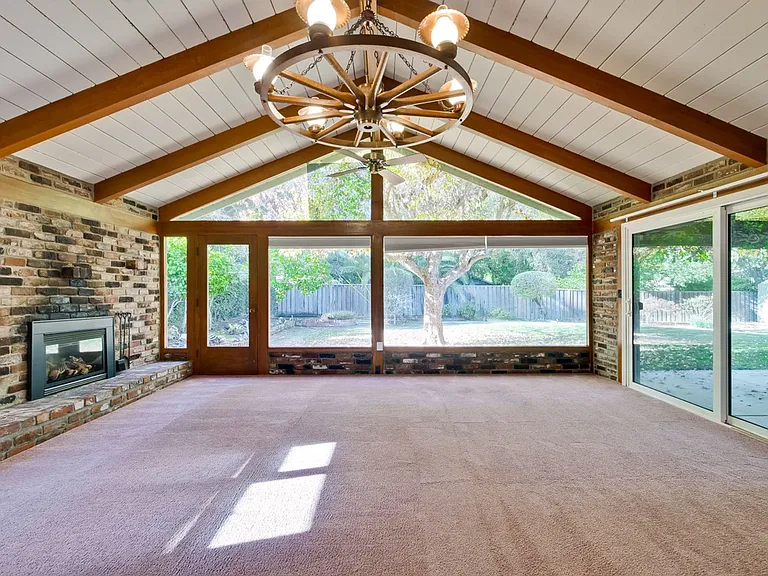 130 S Avalon Dr — Photo 34
