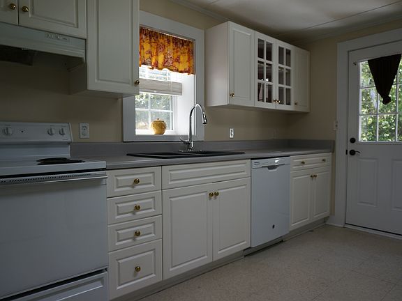 2nd image of 304 Fayetteville St