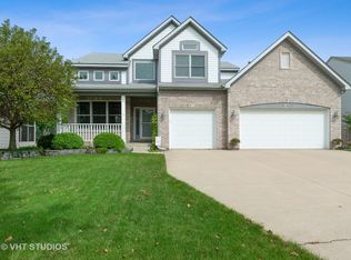 541 Ridgewood Dr, Antioch, IL 60002