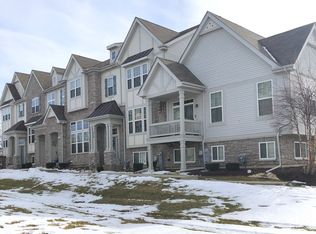 172 Sype Dr, Carol Stream, IL 60188