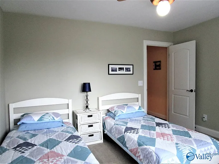 4015 High Mountain Rd NE — Photo 20