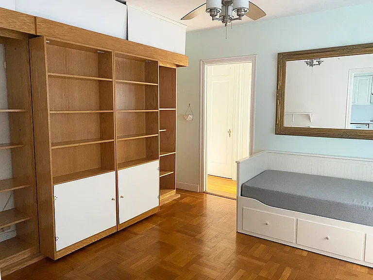 221 E 76th St #6G — Photo 1