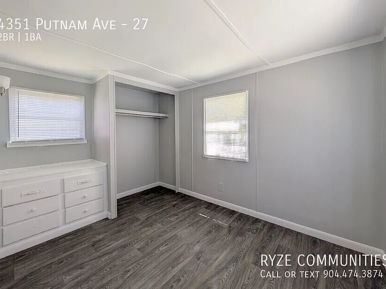 4351 Putnam Ave #27 — Photo 9