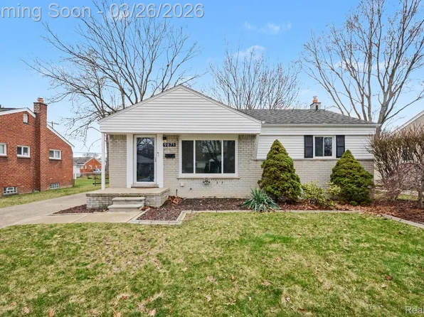 9871 Doris St, Livonia, MI 48150