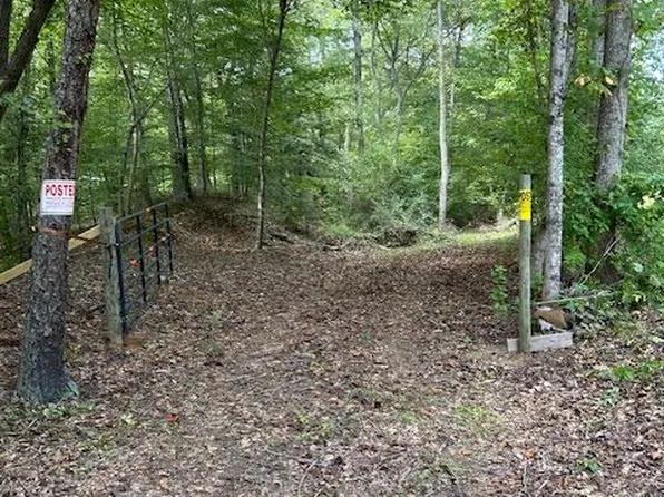 Luttreville Ln, Farnham, VA 22460