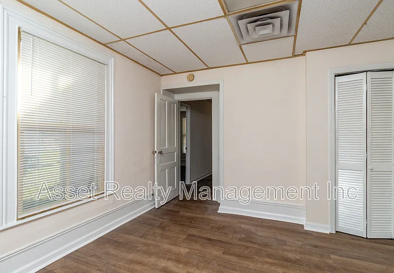 221 Hawthorne Ave #2 — Photo 18