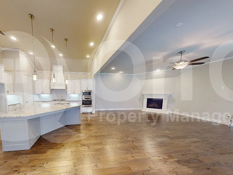 4213 Wellesley Ave — Photo 6