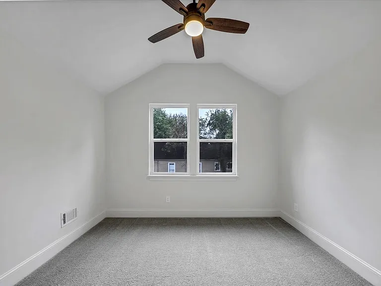 212 S Broad St SW — Photo 24