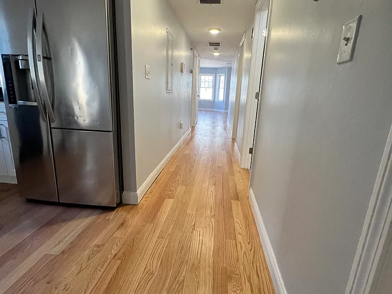 1613 Dorchester Ave — Photo 9
