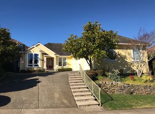 13764 SW Mistletoe Dr, Tigard, OR 97224