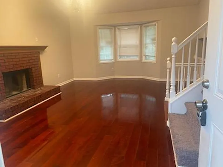 4866 Fenbrook Dr — Photo 11