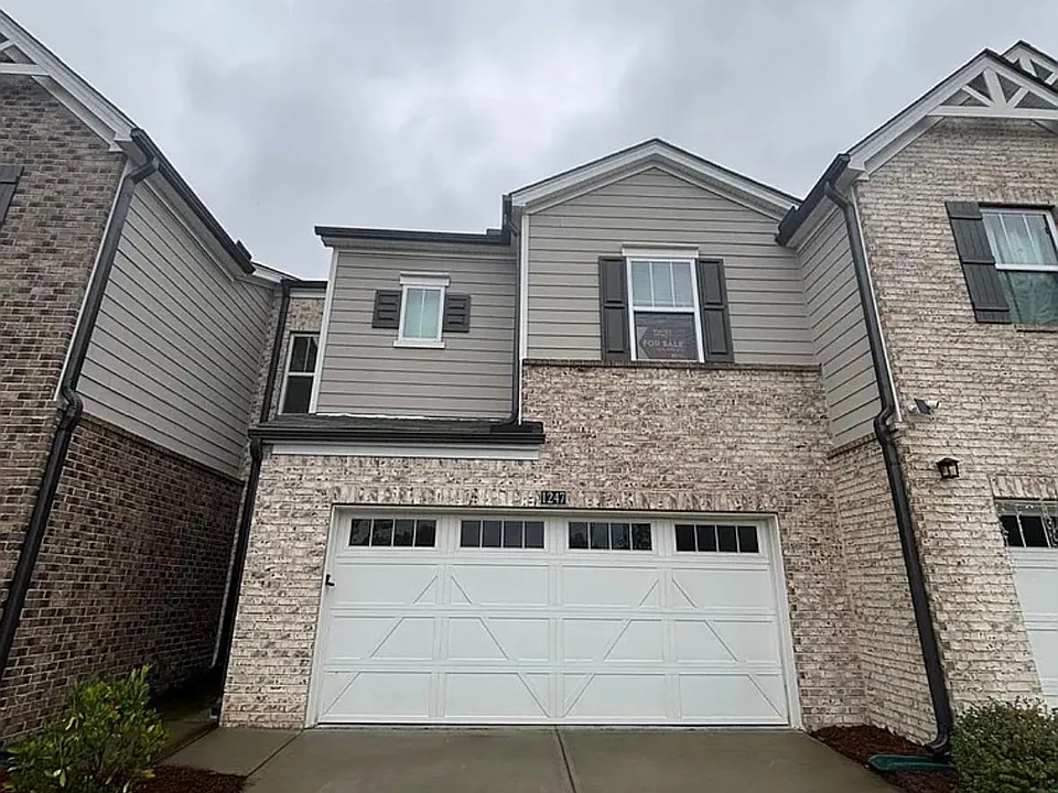 1247 Sunny Lake Dr