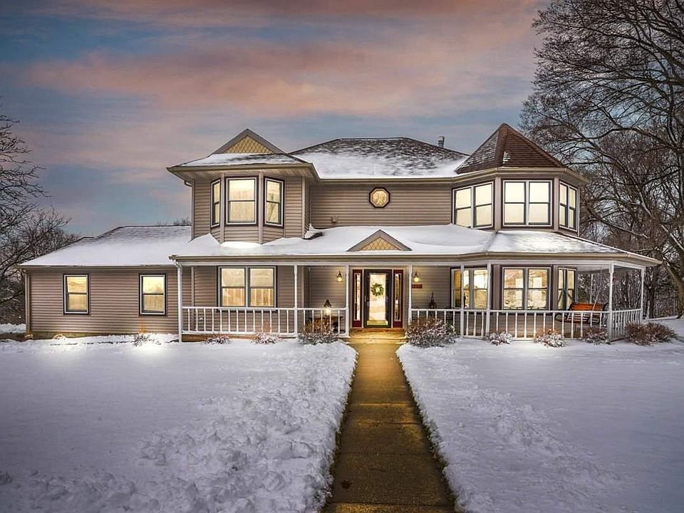 1202 Bridle Spur Ct Waverly Ia 50677 Zillow