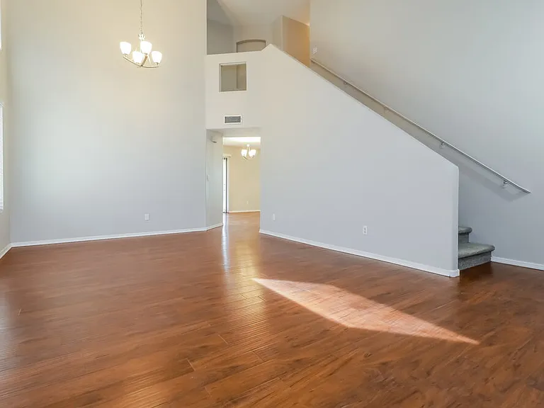 3802 N 104th Ave — Photo 6