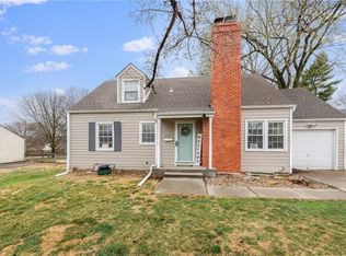 2732 S Crysler Ave, Independence, MO 64052
