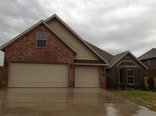 1530 Foxboro Ct, Bentonville, AR 72712
