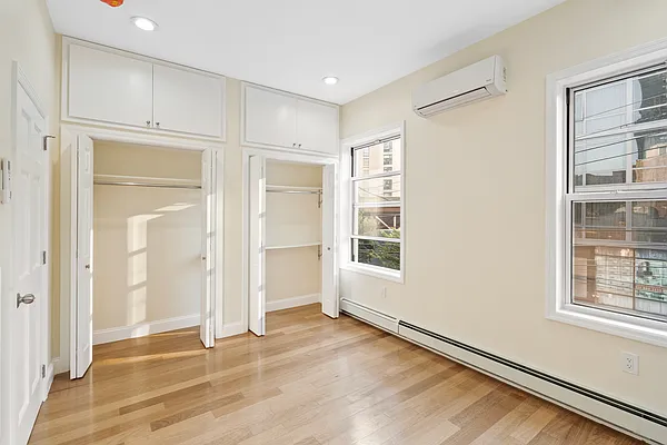 Rented by Modern Spaces | media 17