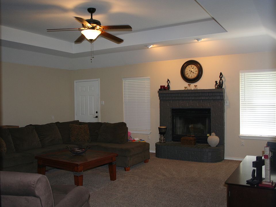 1st image of 605 Shady Oaks Trl