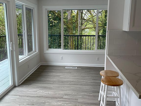 5th image of 11517 34th St E