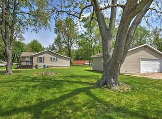 190 S Sunnyside Rd, Decatur, IL 62522