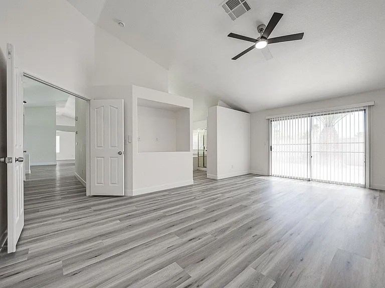 7724 Rye Canyon Dr — Photo 20