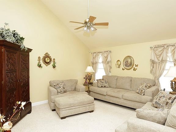 2nd image of 200 Lynwood Dr