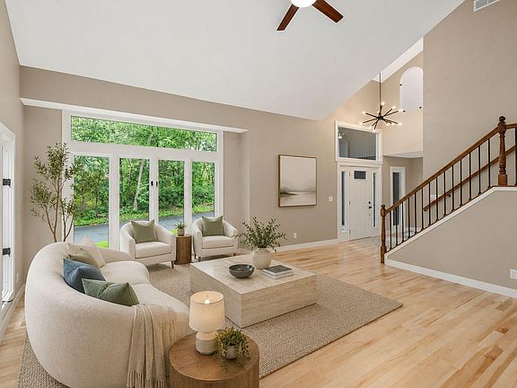 5th image of 4816 Kingsdale Dr