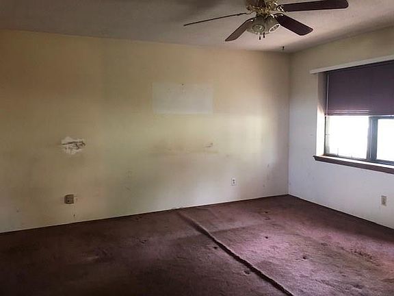 2nd image of 2907 Martha Dr