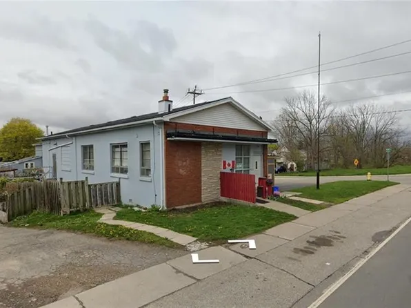 271 Greenwich St, Brantford, ON N3S 2X9