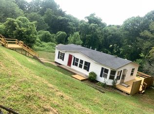 422 Folk St NW, Lenoir, NC 28645