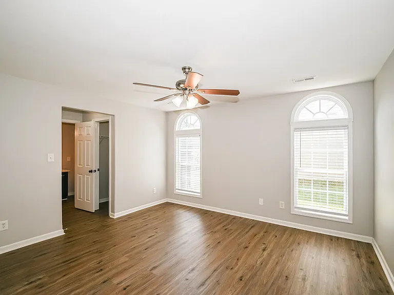 1422 Majestic Meadow Dr — Photo 11