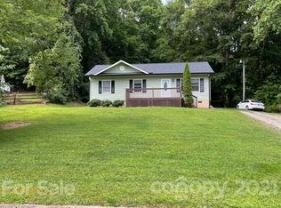 1307 Idlewood St SW, Lenoir, NC 28645