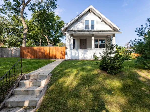 1025 Stout St, Menomonie, WI 54751