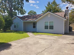 1034 Varnedoe St, Hinesville, GA 31313