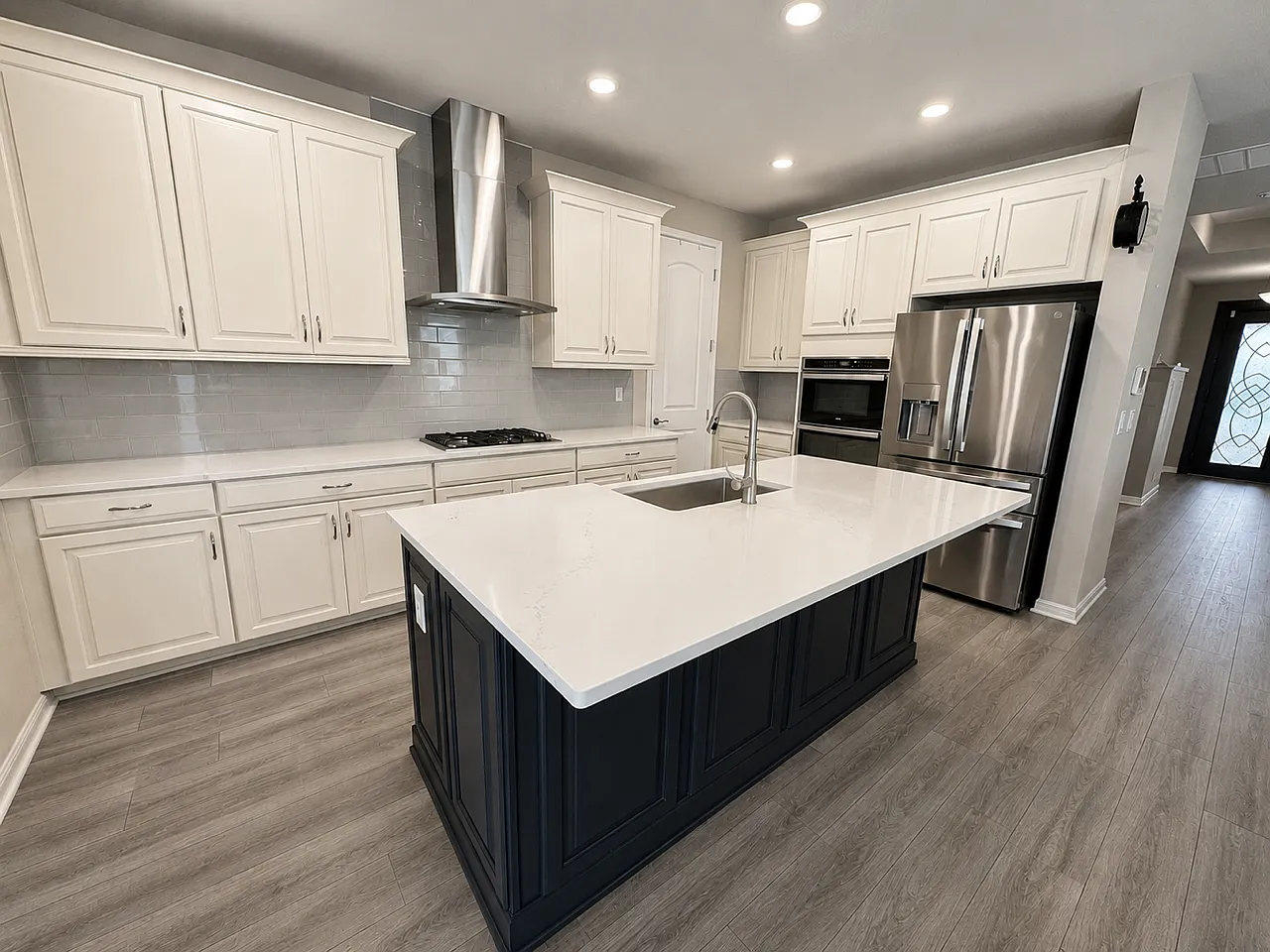 3 bed, 2.0 bath, 1900 sqft, $3,250 — Photo 3