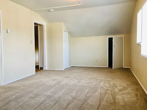 400 N Holladay Dr Photo 1