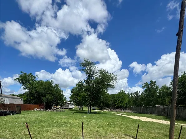Arnold Dr, Bartlett, TX 76511